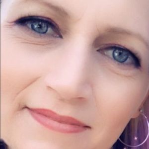 Meet your Posher, Lacey